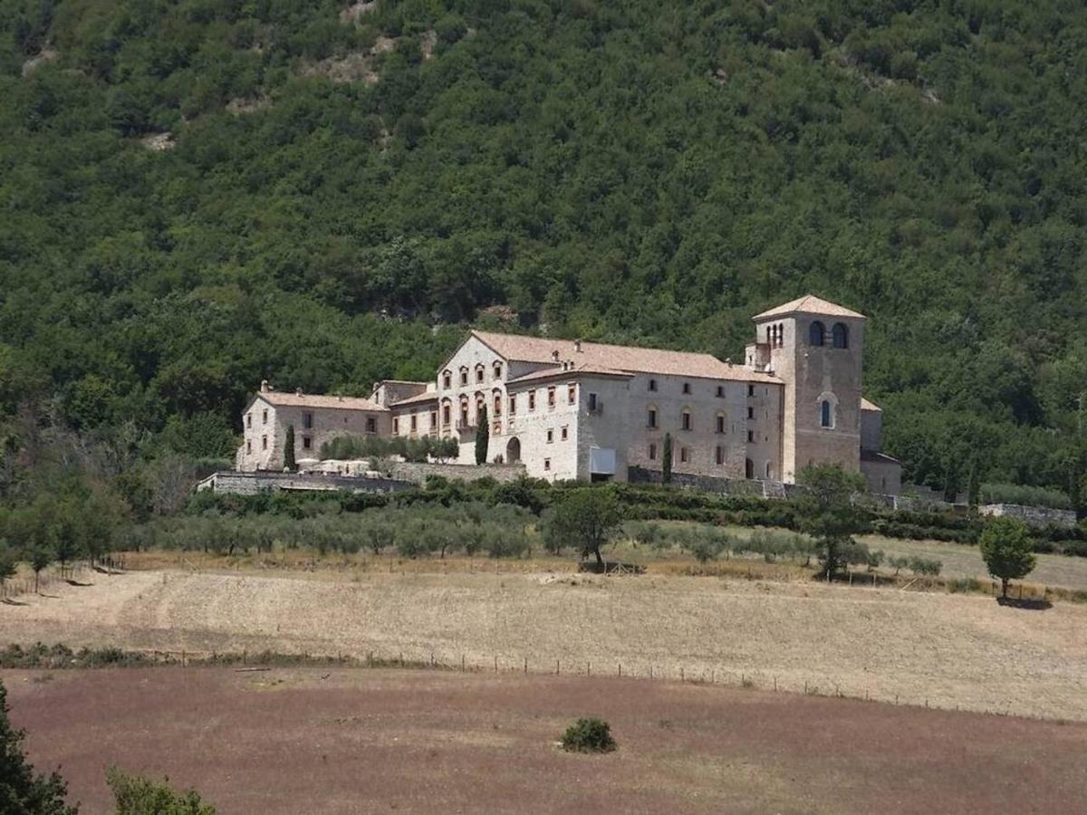 La Bottega Del Fabbro Affitto Breve Villa Contigliano Buitenkant foto