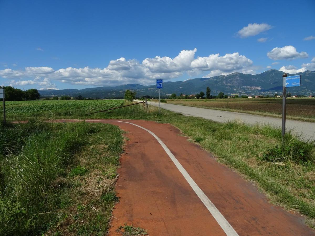 La Bottega Del Fabbro Affitto Breve Villa Contigliano Buitenkant foto