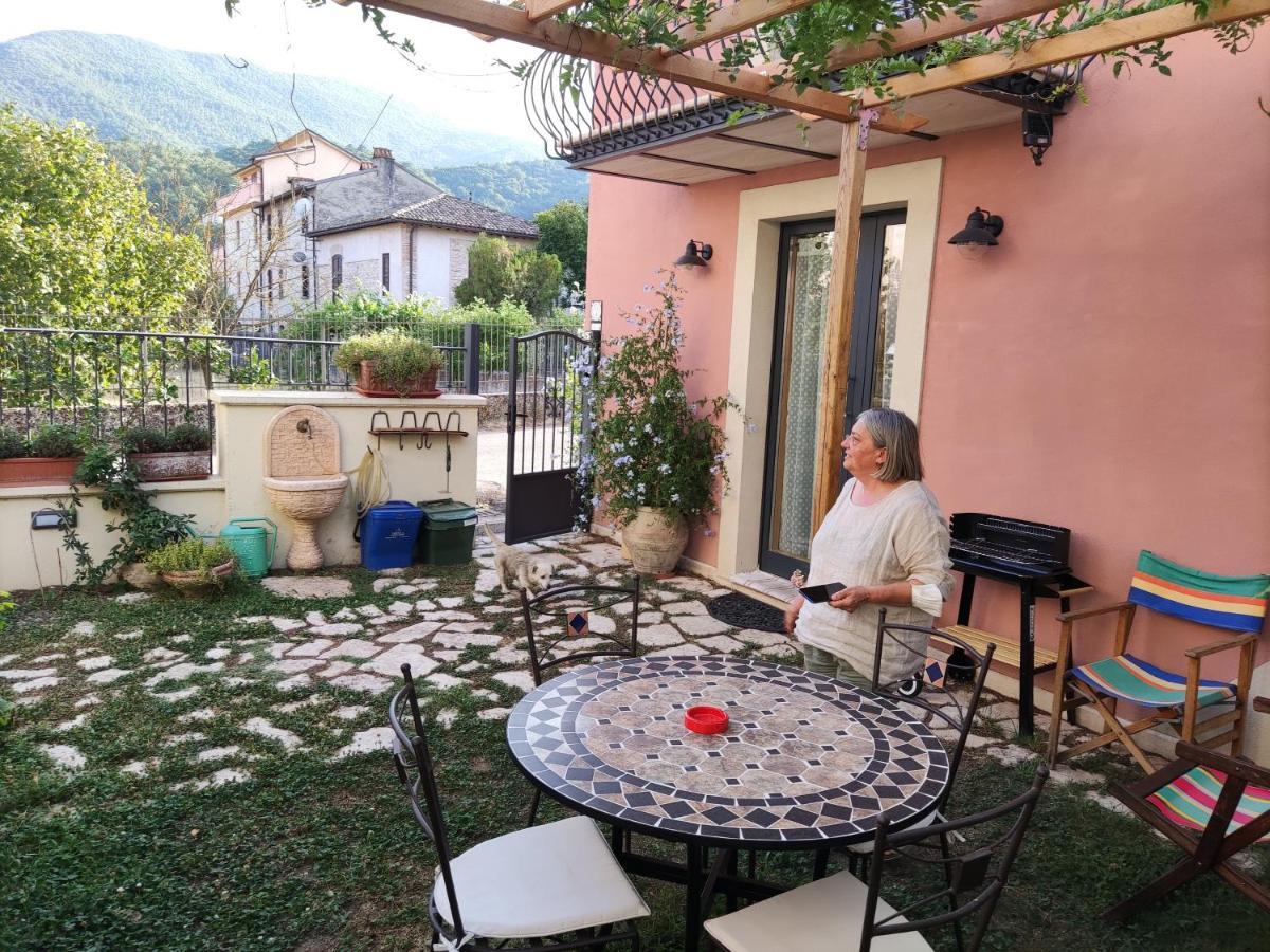 La Bottega Del Fabbro Affitto Breve Villa Contigliano Buitenkant foto