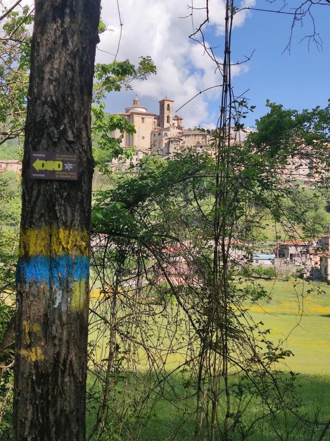 La Bottega Del Fabbro Affitto Breve Villa Contigliano Buitenkant foto